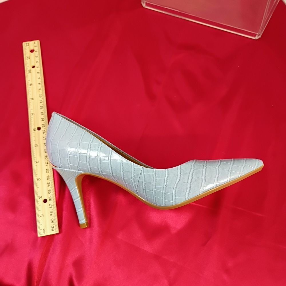Calvin Klein Women's SZ 10M Shoes Gayle2 Patent Croc Print Blue Leather Pump. - Picture 4 of 8